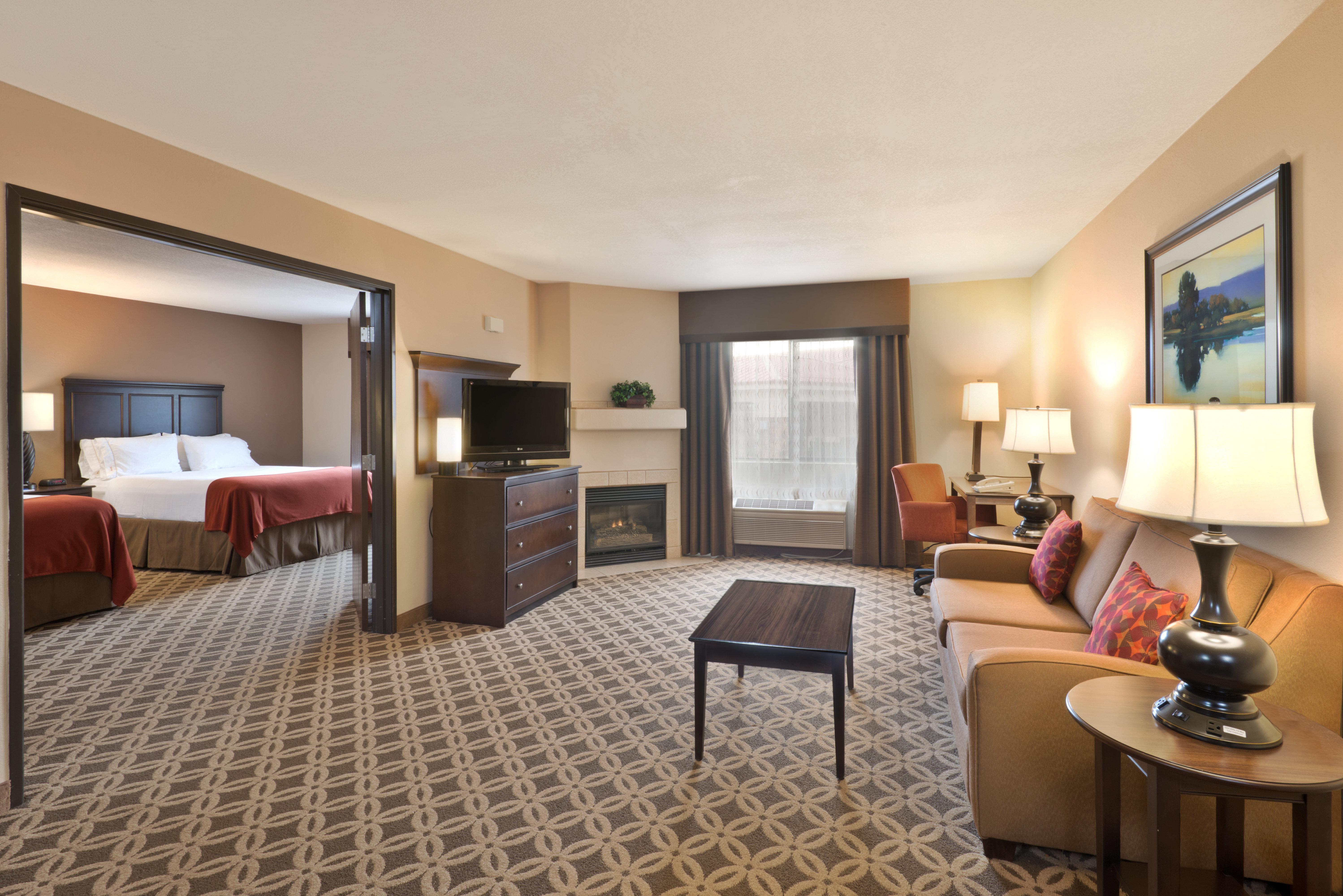 Holiday Inn Express Show Low By Ihg Экстерьер фото